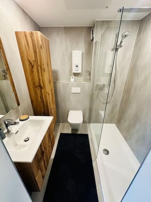 Rheinnest , Neue Und Gemuetliche Wohnung Dormagen Kültér fotó